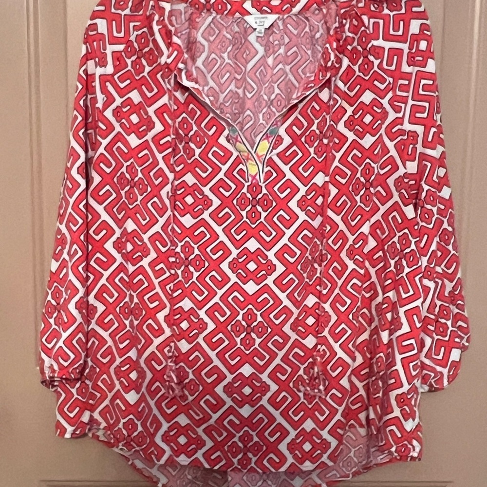 Crown & Ivy Red Geometric Blouse